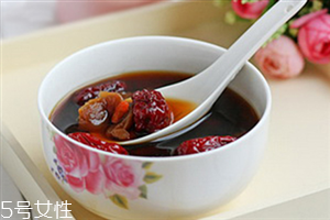紅糖水怎么做？紅糖用溫水泡比較好