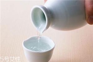 白酒為什么是辣的？原來是這個(gè)原因