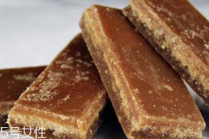 阿膠可以和紅糖一起吃嗎？煮紅糖水要放多少紅糖？
