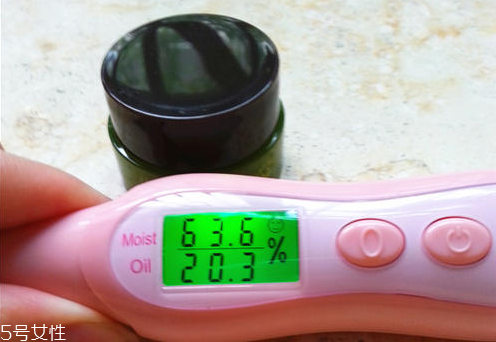 悅詩風(fēng)吟面霜好用嗎？正確的時間使用面霜更好