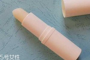 潤唇膏吃了會中毒嗎？劑量小不會有事