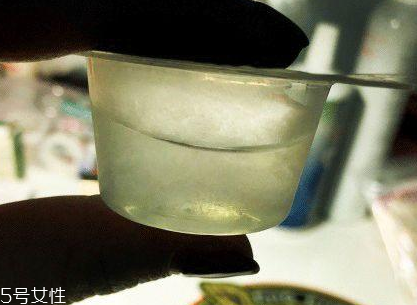 化妝品凍僵了還有效果嗎？美白產(chǎn)品別用了