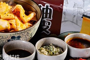 阿寬紅油面皮健康嗎？來(lái)看看它的危害