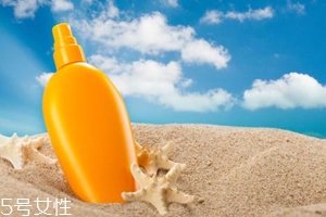 防曬霜為什么會過敏？二苯酮-3風(fēng)險(xiǎn)大