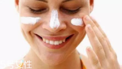 防曬霜為什么會過敏？二苯酮-3風(fēng)險(xiǎn)大