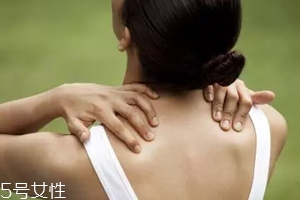 肩膀痛是肝癌信號(hào)嗎？反復(fù)不見好要警惕