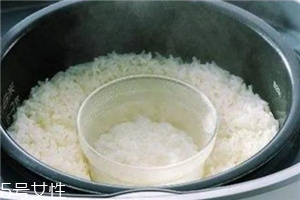 熱水煮飯還是冷水煮飯好？這樣煮飯更好吃