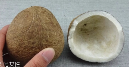 泰國烤椰子多少錢一個(gè)？味道非常特別