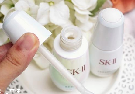 sk2小燈泡和小銀瓶哪個好？sk2小燈泡使用測評