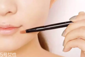 粉底先還是遮瑕先？最好先用粉底液