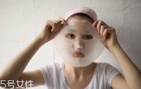 面膜燙一燙再敷可以嗎？會(huì)破壞精華成分