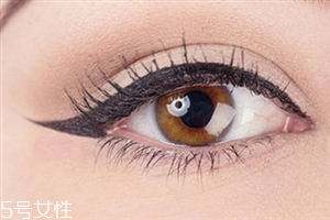 眼線液和眼線筆哪個好用？眼線長度決定風格