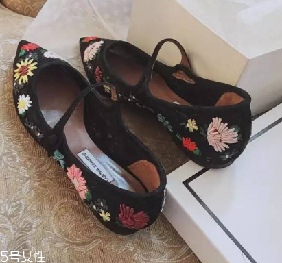 tabitha simmons鞋子多少錢？美到骨子里的高跟鞋