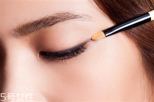 眼線怎么不暈妝？睫毛膏和眼線的正確畫(huà)法