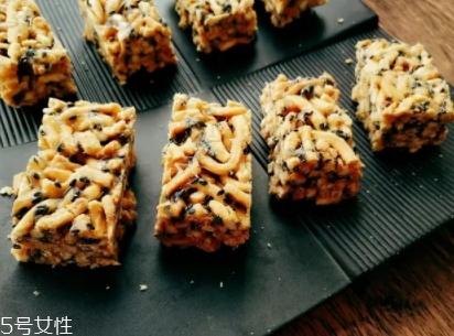 沙琪瑪是油炸食品嗎？熱量高少吃一點(diǎn)