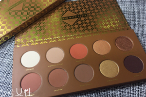zoeva眼影多少錢？zoeva queens guard眼影盤試色