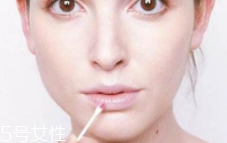 口紅掉色怎么辦？這5招可以救救唇色