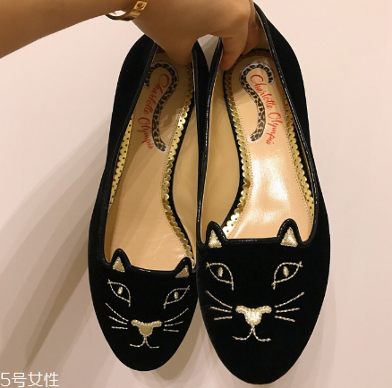 charlotte olympia貓咪鞋多少錢？平底鞋中的萌貨代表