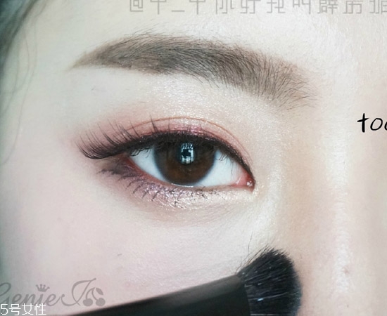桃花眼妝容好看嗎？桃花眼妝容教程