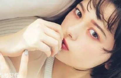 怎樣防止眼影暈染？七種日常眼影搭配秘訣