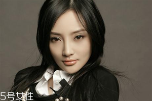 內(nèi)雙怎么變外雙眼皮？內(nèi)雙眼睛變大技巧