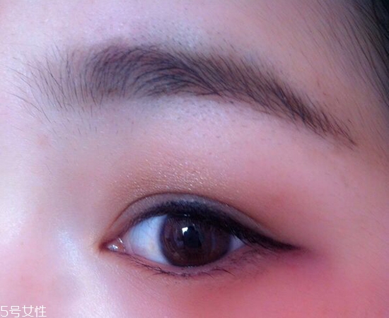 內(nèi)雙怎么畫眼線？內(nèi)雙眼皮畫眼妝技巧