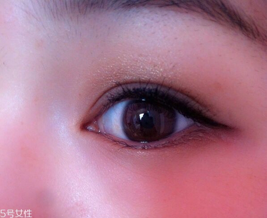 內(nèi)雙怎么畫眼線？內(nèi)雙眼皮畫眼妝技巧