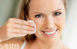 卸妝油哪種成分最好？3種類型任君挑選
