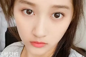 薄唇怎么畫唇妝？利用技巧打造完美唇色