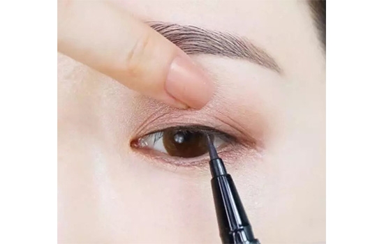 豆沙色眼妝怎么畫？超受歡迎的空氣眼妝畫法