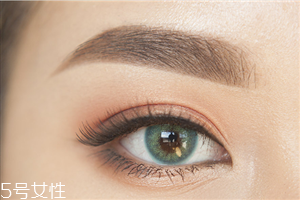 如何化妝使眼睛變大？落日線放大雙眼