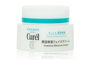 Curel乳霜早晚都能用嗎？夜間用最好