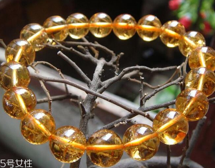 黃水晶可以戴著睡覺(jué)嗎？這些情況下不適合佩戴