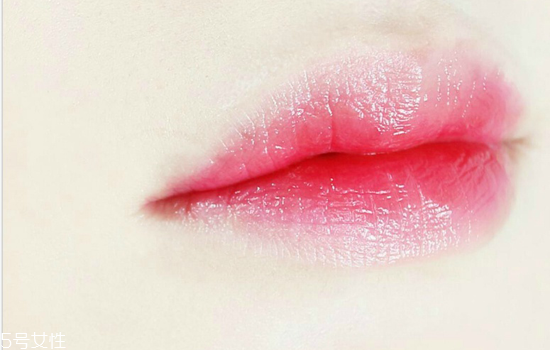 西柚色眼影怎么畫(huà)？教你畫(huà)高冷女神妝容