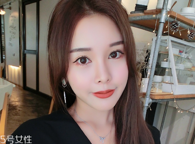 名創(chuàng)優(yōu)品眼影好用嗎？韓系貓眼妝的畫法