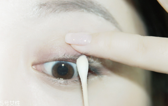 豆沙色眼妝怎么畫？超受歡迎的空氣眼妝畫法