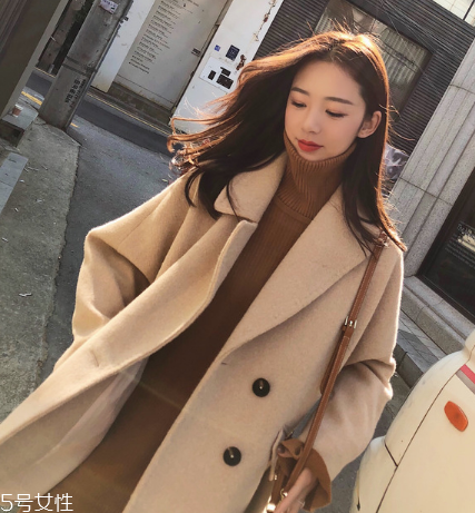 大衣粘毛是料子不好嗎？原來是這個原因