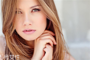 開眼角拆線后洗臉要注意什么？開眼角術(shù)后的保養(yǎng)
