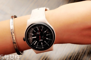 swatch手表怎么調(diào)日期和時(shí)間？