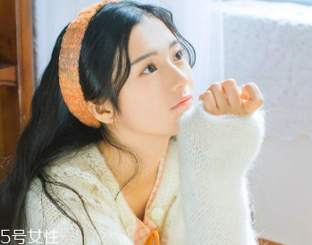 怎么選擇適合自己的襯衫？穿對了顯年輕