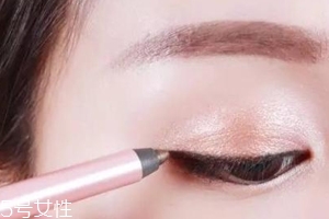眼線怎么防止畫殘？分段畫不易錯(cuò)