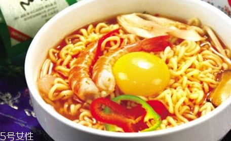 農(nóng)心辛拉面真的健康嗎？看看它非油炸的真面目