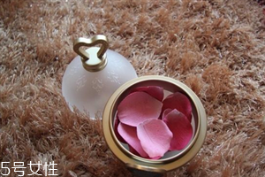 花瓣腮紅怎么做的？貌美又好用
