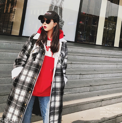 紅色衛(wèi)衣適合什么人穿？紅紅火火過新年