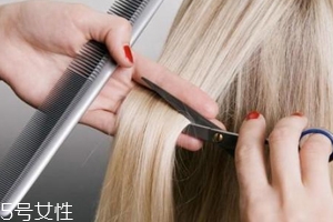 剪發(fā)能促進頭發(fā)生長嗎？毫無關系