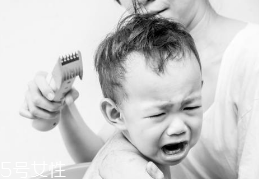 剪發(fā)能促進頭發(fā)生長嗎？毫無關系