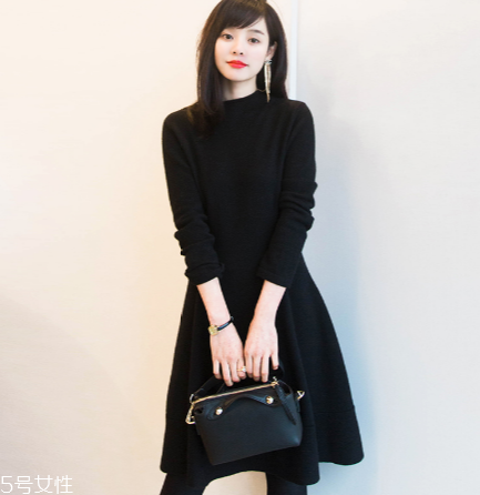 怎么穿衣服有女人味？跟著她學就對了