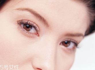 割雙眼皮后如何快速消腫？割雙眼皮正確護(hù)理比手術(shù)季節(jié)更重要