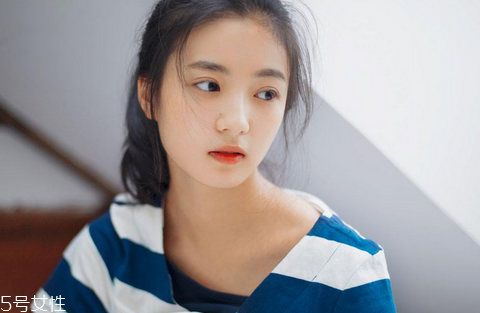 經(jīng)期能做雙眼皮嗎？割雙眼皮失敗方法