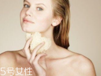 頸紋霜怎么選擇？視黃醇等成分有作用